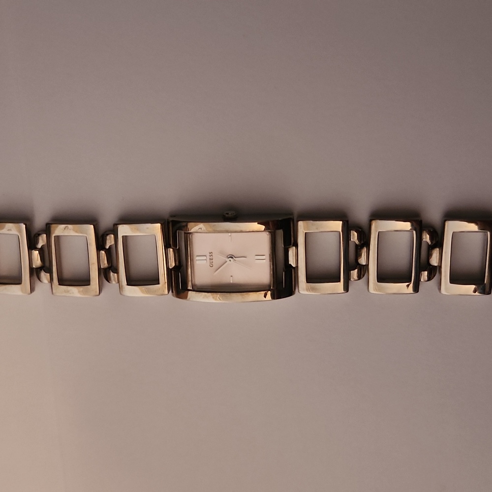 Vintage Guess Women's Silver & Pink Watch - Picture 5 of 6